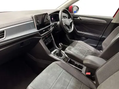 Used VW T-Roc Style 150 HP (110 kW) 2024 Red SUV