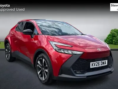 Used Toyota C-HR Design 140 HP (102 kW) 2026 Red SUV