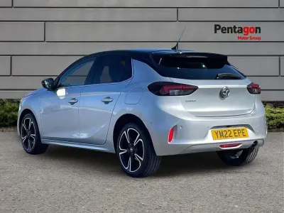Usado Vauxhall Corsa Edition 99 HP (72 kW) 2022 Cinzento Citadino