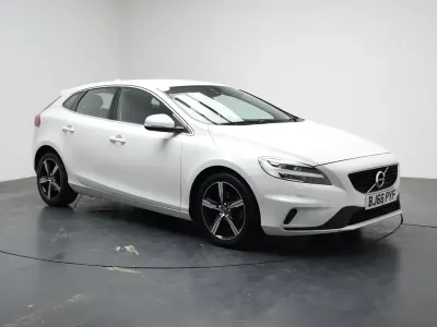 Usado Volvo V40 R-Design 152 CV (111 kW) 2016 Blanco Utilitario