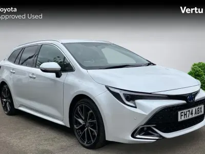 Used Toyota Corolla 196 HP (144 kW) 2024 White Estate