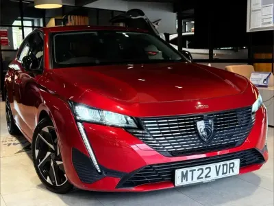 Used Peugeot 308 Allure Premium 129 HP (94 kW) 2022 Red Hatchback
