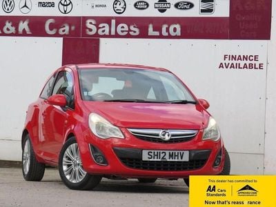 Usado Vauxhall Corsa 100 HP (73 kW) 2012 Vermelho Citadino