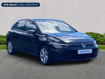 Used VW Golf VIII Life 130 HP (95 kW) 2023 Black Hatchback