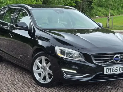 Usado Volvo V60 SE Lux 181 CV (133 kW) 2016 Negro Familiar