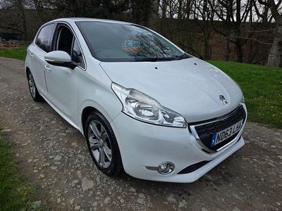 Used Peugeot 208 Allure 2014 White Hatchback