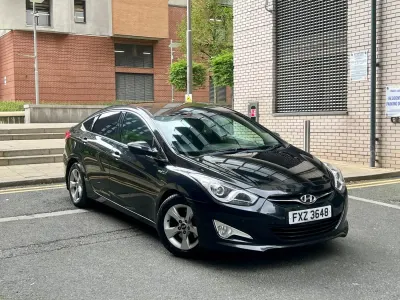 Używany Hyundai i40 Style 115 KM (84 kW) 2013 Czarny Sedan/Limuzyna