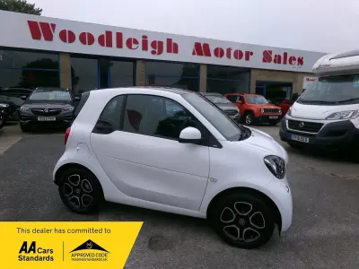 Used Smart ForTwo Coupé Premium 71 HP (52 kW) 2018 White Coupe