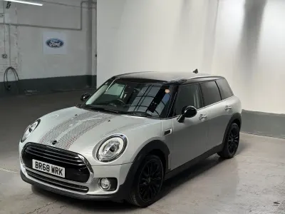 Usado Mini Clubman 136 CV (100 kW) 2018 Plateado Familiar