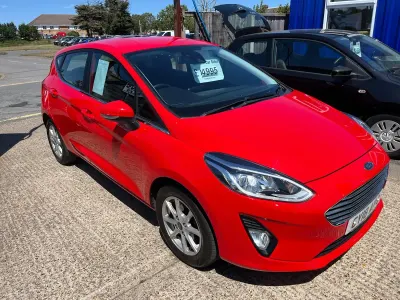Used Ford Fiesta Zetec 100 HP (73 kW) 2018 Red Hatchback