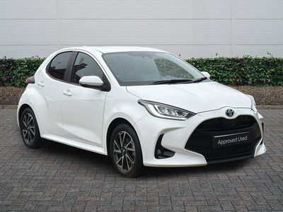 Used Toyota Yaris Hybrid Design 2023 White Hatchback