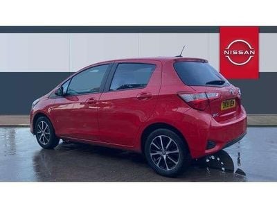 Used Toyota Yaris 111 HP (81 kW) 2018 Red Hatchback