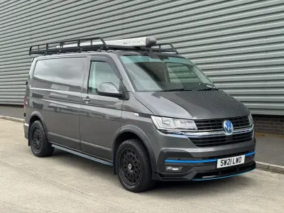 Używany VW Transporter Highline 148 KM (108 kW) 2021 Szary Van