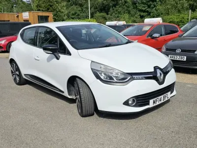 Used Renault Clio Dynamique 90 HP (66 kW) 2014 White Hatchback