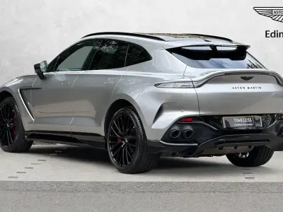 Usado Aston Martin DBX 707 707 CV (519 kW) 2025 Plateado SUV