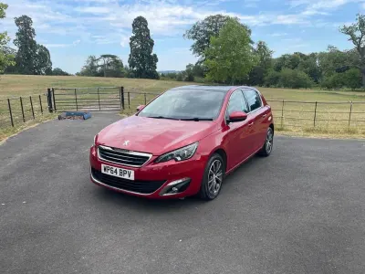 Used Peugeot 308 Allure 120 HP (88 kW) 2015 Red Hatchback