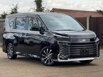 New Toyota Voxy 2025 Black/black MPV