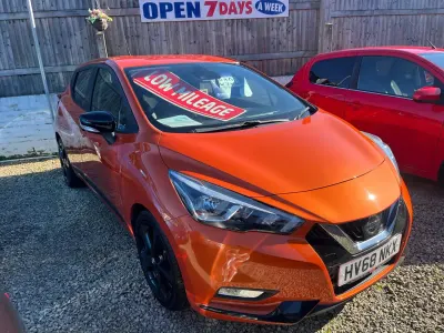 Usata Nissan Micra Acenta 90 CV (66 kW) 2018 Arancione Utilitaria
