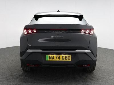 Peugeot e-3008