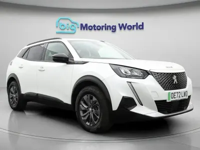 Używany Peugeot e-2008 Active+ 100 kW (136 KM) 2022 SUV
