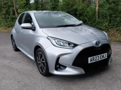 Used Toyota Yaris Design 113 HP (83 kW) 2023 Silver Hatchback
