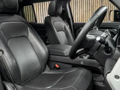 Used Land Rover Defender SE Dynamic 2023 Black SUV