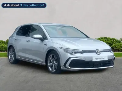 Begagnad VW Golf VIII R-line 147 HK (108 kW) 2024 Silver Halvkombi