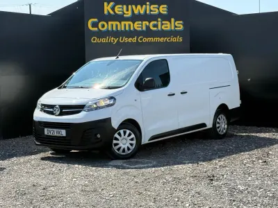 Used Vauxhall Vivaro S 100 HP (73 kW) 2021 White MPV