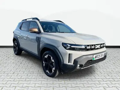 Used Dacia Duster Extreme 130 HP (95 kW) 2025 Cream Hatchback