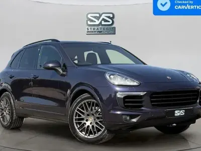 Used Porsche Cayenne Platinum Edition 262 HP (192 kW) 2016 Mauve/purple SUV