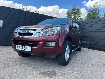 Used Isuzu D-Max 2013 Red Pickup