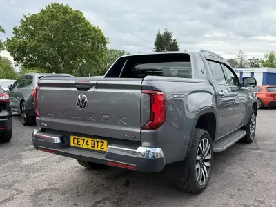 Begagnad VW Amarok Aventura 2024 Grå Pickup