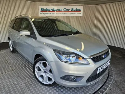 Used Ford Focus Titanium 136 HP (100 kW) 2010 Silver Estate