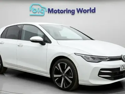 Używany VW Golf VIII Match 116 KM (85 kW) 2025 Biały Hatchback