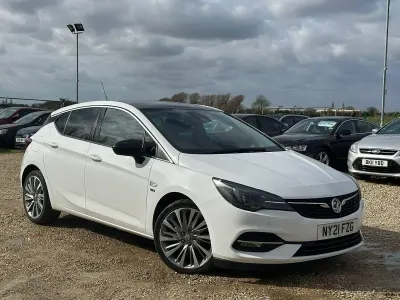 Used Vauxhall Astra Edition 2021 White Hatchback