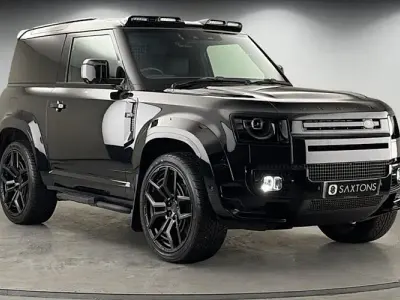 Used Land Rover Defender HSE 249 HP (183 kW) 2024 Santorini black SUV