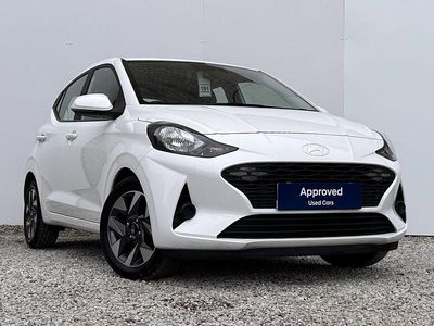 Used Hyundai i10 Advanced 84 HP (61 kW) 2023 White Hatchback