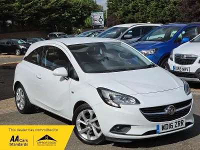 Used Vauxhall Corsa 88 HP (64 kW) 2016 White Hatchback