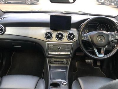 Mercedes GLA220