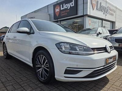 Used VW Golf VII SE 110 HP (80 kW) 2017 White Hatchback
