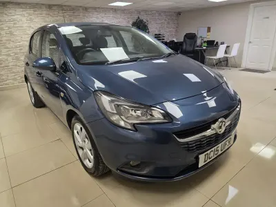 Second-hand Vauxhall Corsa Excite 2015 Albastru Hatchback