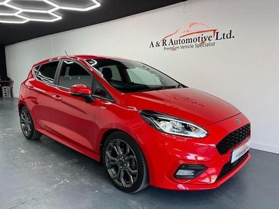 Usado Ford Fiesta ST-Line 155 HP (114 kW) 2021 Vermelho Citadino