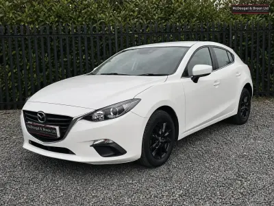 Used Mazda 3 100 HP (73 kW) 2016 White Hatchback