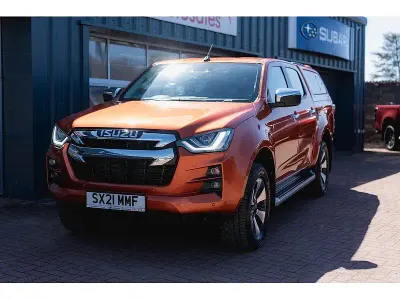 Used Isuzu D-Max 163 HP (119 kW) 2021 Orange Pickup