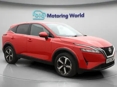 Usado Nissan Qashqai N-Connecta 140 HP (102 kW) 2022 Vermelho SUV