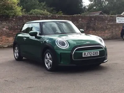 Used Mini Cooper Classic 134 HP (98 kW) 2022 Green Hatchback