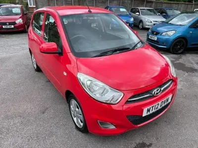 Usado Hyundai i10 Active 86 HP (63 kW) 2012 Vermelho Citadino