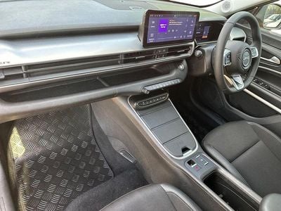 Begagnad Jeep Avenger Summit 100 HK (73 kW) 2024 Gul SUV