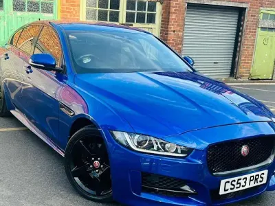 Used Jaguar XE R-Sport 179 HP (131 kW) 2017 Blue Sedan
