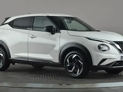 Used Nissan Juke N-Connecta 114 HP (83 kW) 2024 White SUV